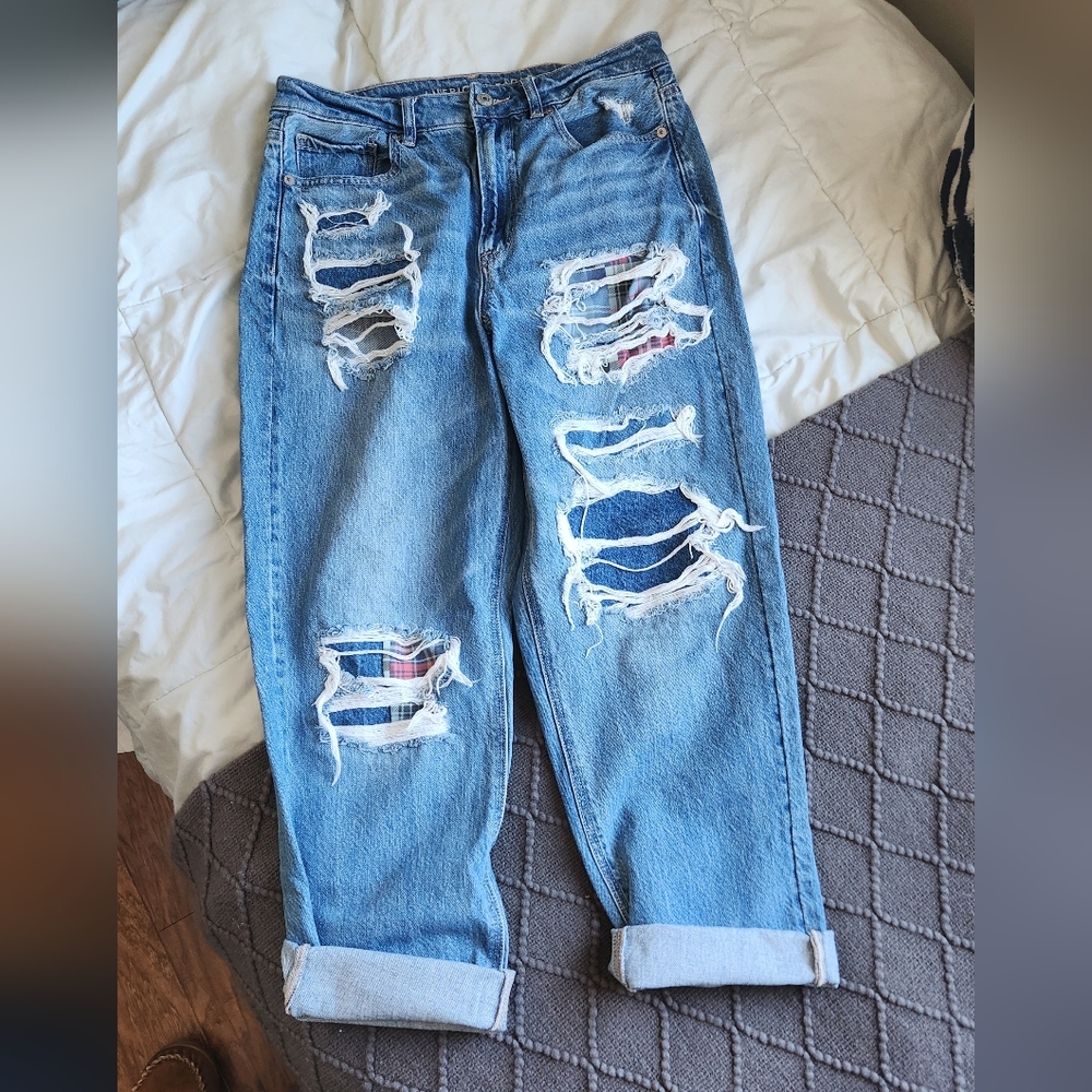 American Eagle - Womens Size 10 Mom Straight Jeans Distressed With Plaid Patches